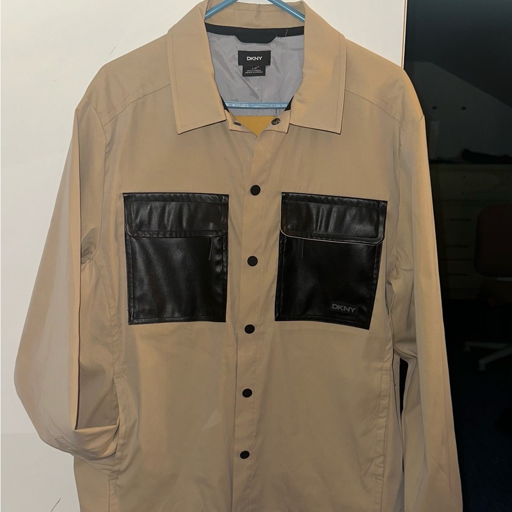 Man DKNY button down shirt jacket new without tags
